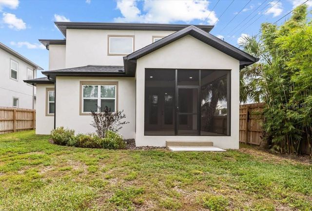 213 W GIDDENS AVENUE, Tampa, FL 33603