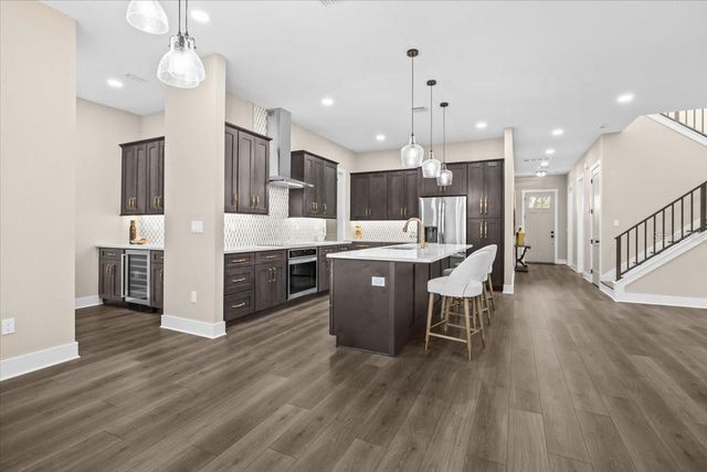 213 W GIDDENS AVENUE, Tampa, FL 33603