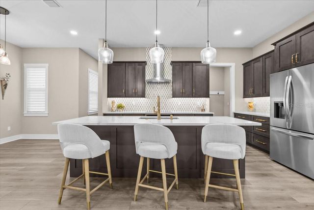 213 W GIDDENS AVENUE, Tampa, FL 33603