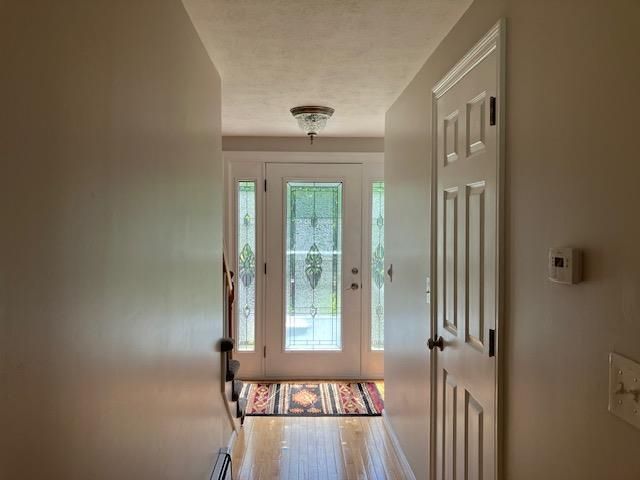 11 Lantern Lane, Londonderry, NH 03053