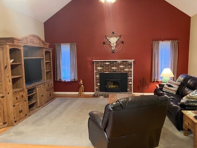 11 Lantern Lane, Londonderry, NH 03053