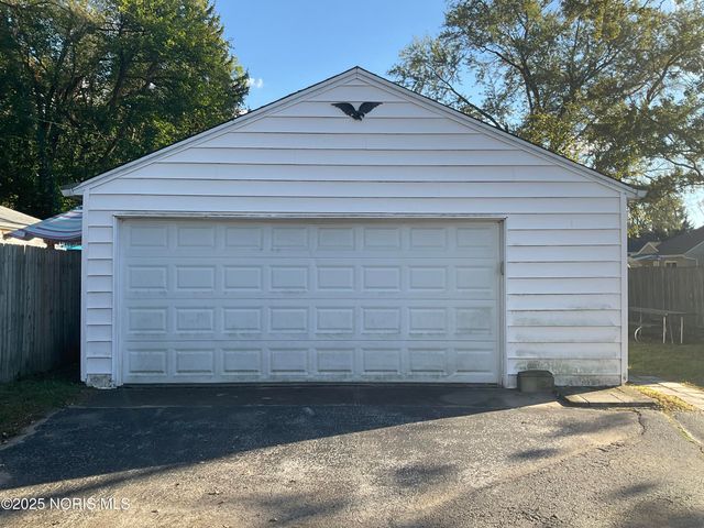 6339 Hill Avenue, Toledo, OH 43615