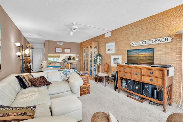 6265 SUN BOULEVARD 107, St Petersburg, FL 33715