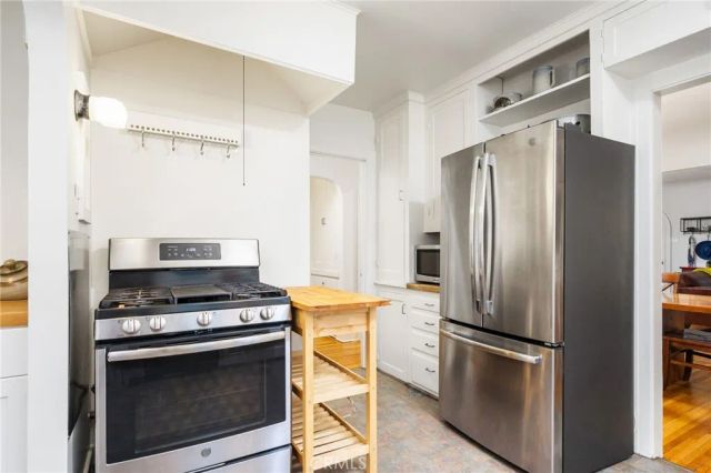 1150 N Indian Hill Boulevard, Claremont, CA 91711