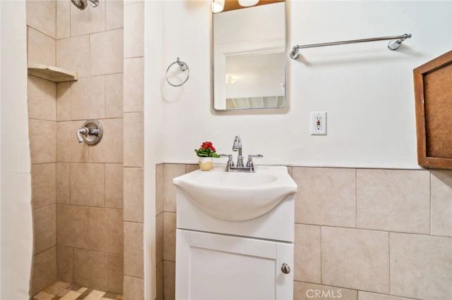 1150 N Indian Hill Boulevard, Claremont, CA 91711