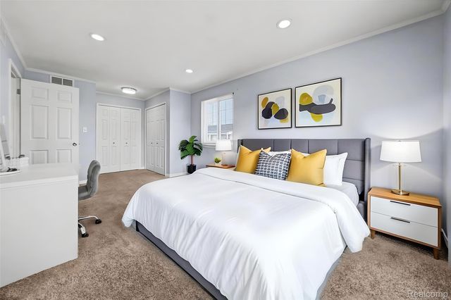 34821 Valleyview Dr. Drive D7, Sterling Heights, MI 48312