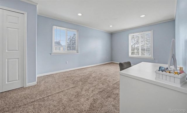 34821 Valleyview Dr. Drive D7, Sterling Heights, MI 48312