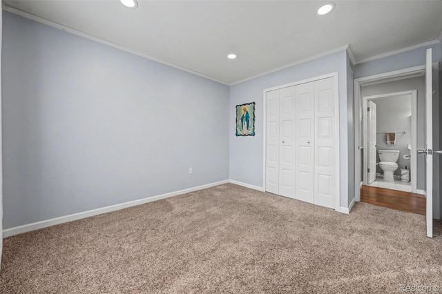 34821 Valleyview Dr. Drive D7, Sterling Heights, MI 48312