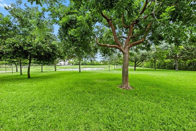 808 NW 44th Ter, Plantation, FL 33317