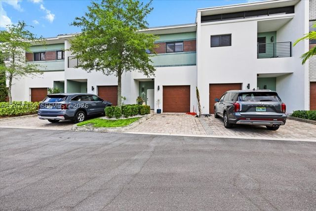 808 NW 44th Ter, Plantation, FL 33317