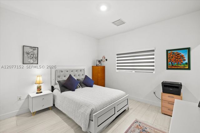 808 NW 44th Ter, Plantation, FL 33317