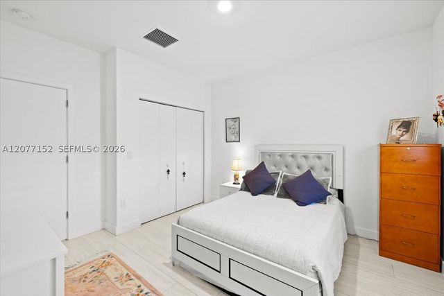 808 NW 44th Ter, Plantation, FL 33317