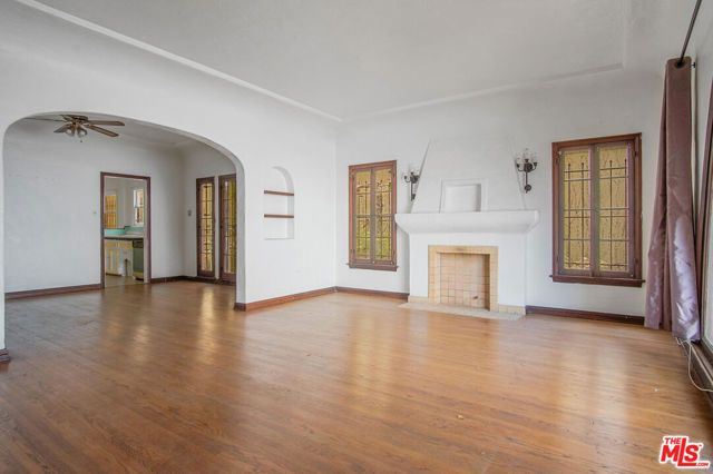 712 S Stanley Avenue, Los Angeles, CA 90036