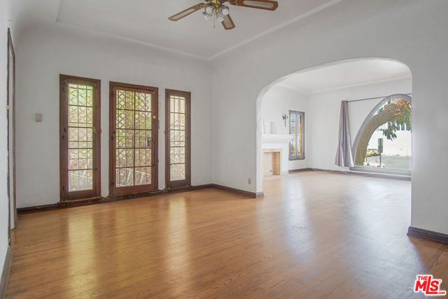 712 S Stanley Avenue, Los Angeles, CA 90036