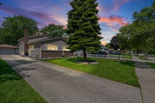 530 N Westwood Avenue, Lombard, IL 60148