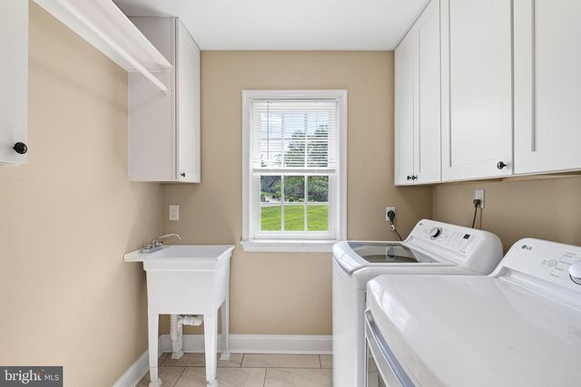 404 E HAWTHORNE CT E, Hockessin, DE 19707