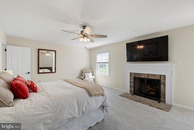 404 E HAWTHORNE CT E, Hockessin, DE 19707