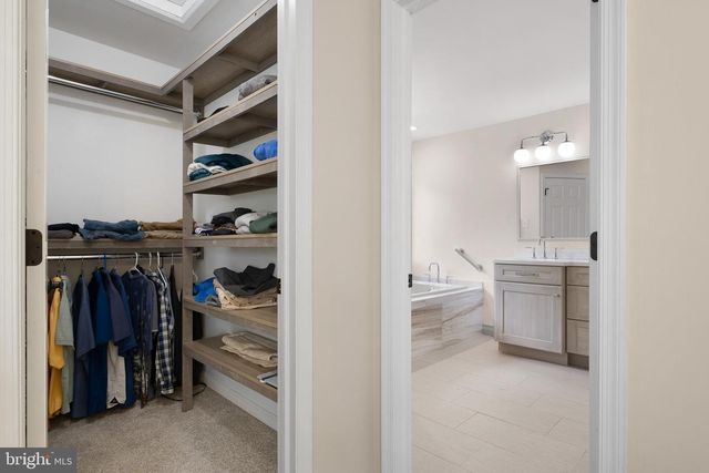 404 E HAWTHORNE CT E, Hockessin, DE 19707
