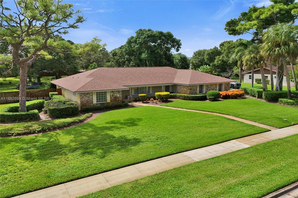 1021 Grandview Blvd, Fort Pierce, FL 34982