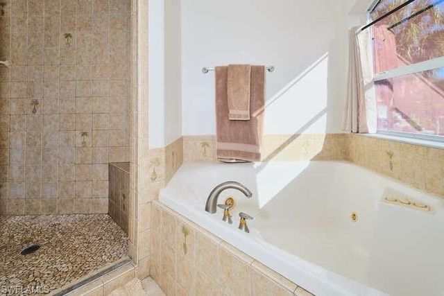 21067 Saint Peters DR, Fort Myers Beach, FL 33931