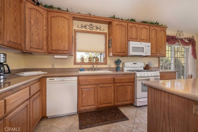 43942 Rainbow Lane, Angelus Oaks, CA 92305