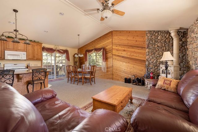 43942 Rainbow Lane, Angelus Oaks, CA 92305