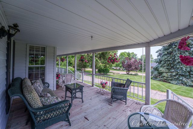 9111 Summit Avenue Ne, Algoma Twp, MI 49341
