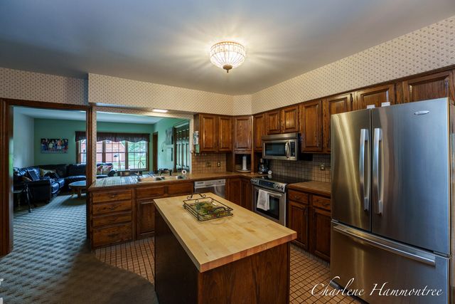 9111 Summit Avenue Ne, Algoma Twp, MI 49341