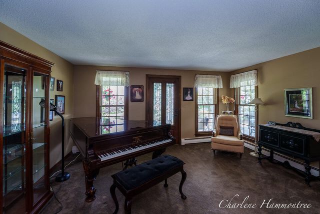 9111 Summit Avenue Ne, Algoma Twp, MI 49341