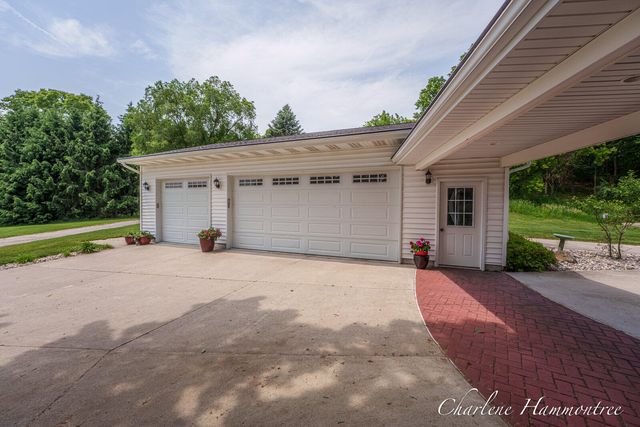 9111 Summit Avenue Ne, Algoma Twp, MI 49341