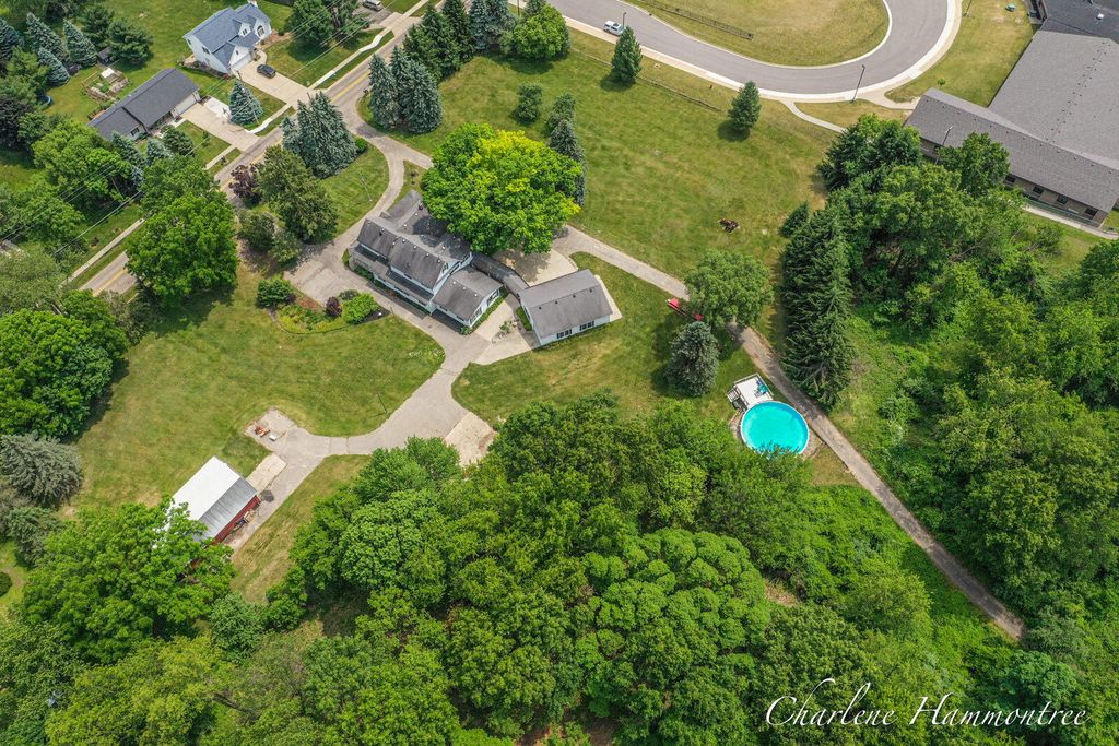 9111 Summit Avenue Ne, Algoma Twp, MI 49341