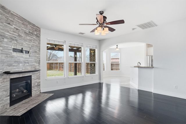 331 Granger Circle, Argyle, TX 76226