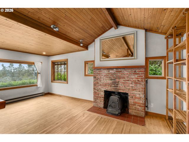 1408 PINE St, Lake Oswego, OR 97034