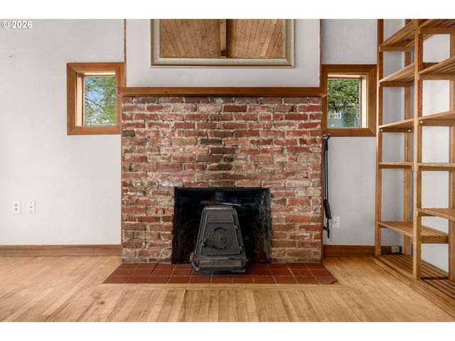 1408 PINE St, Lake Oswego, OR 97034