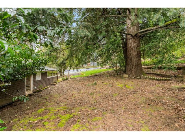 1408 PINE St, Lake Oswego, OR 97034