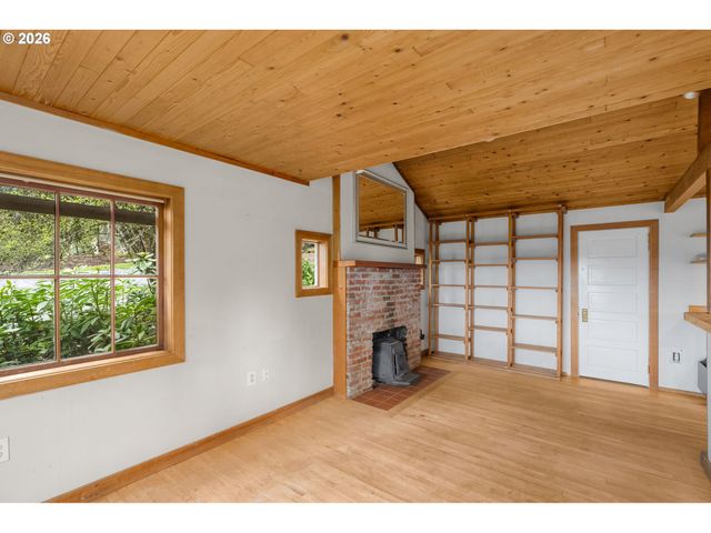 1408 PINE St, Lake Oswego, OR 97034