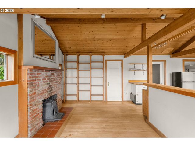 1408 PINE St, Lake Oswego, OR 97034