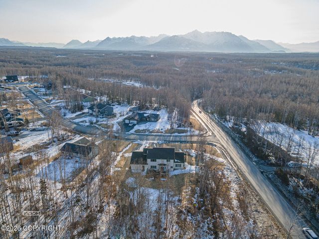 4822 N Feldspar Circle, Wasilla, AK 99654