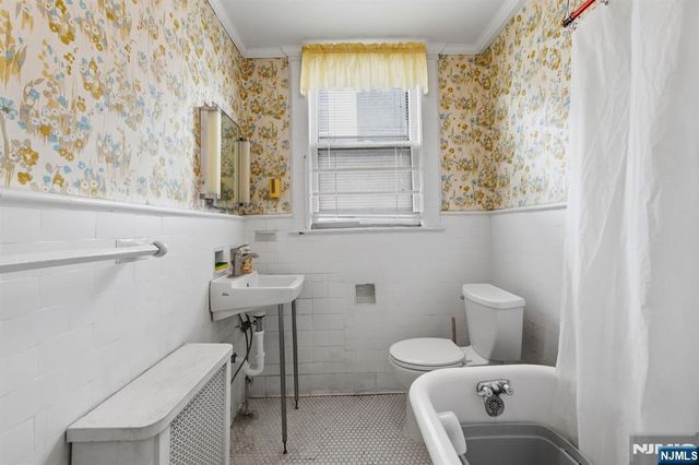 53 Sunnyside Terrace, East Orange, NJ 07018