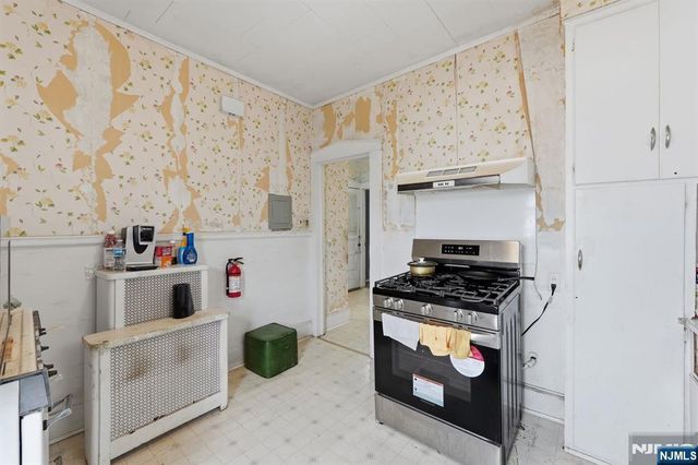 53 Sunnyside Terrace, East Orange, NJ 07018