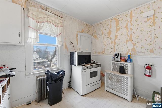 53 Sunnyside Terrace, East Orange, NJ 07018