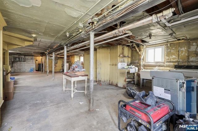 53 Sunnyside Terrace, East Orange, NJ 07018