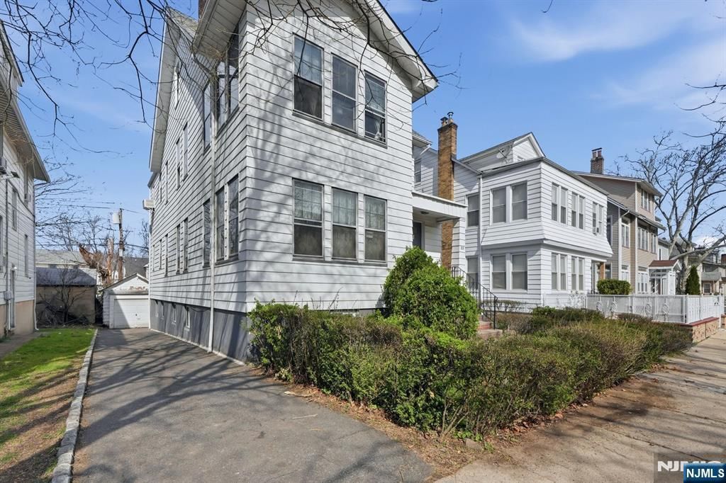 53 Sunnyside Terrace, East Orange, NJ 07018