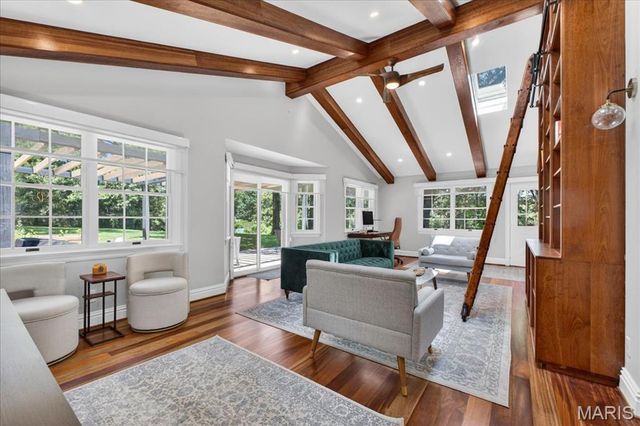 8 Clerbrook Lane, Ladue, MO 63124