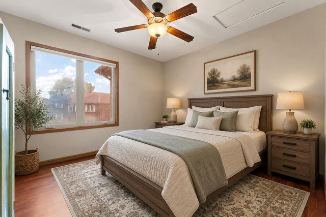 2549 N Lakeshore Drive, Crown Point, IN 46307