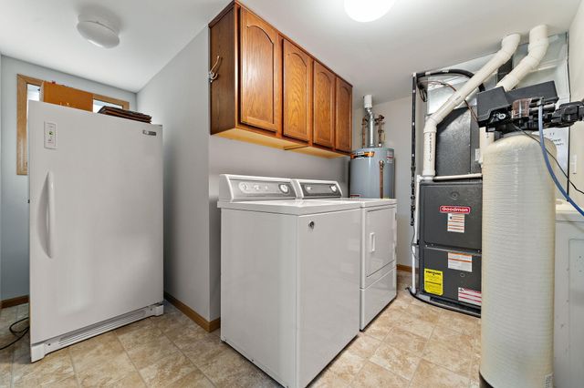2549 N Lakeshore Drive, Crown Point, IN 46307
