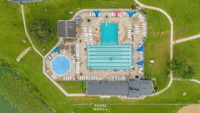 2549 N Lakeshore Drive, Crown Point, IN 46307