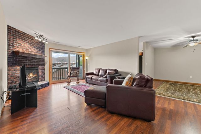 2549 N Lakeshore Drive, Crown Point, IN 46307