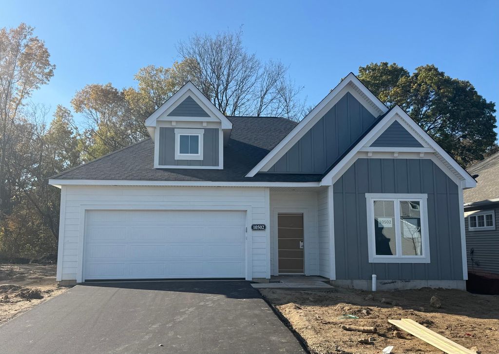 10502 Glenbrook Avenue South, Cottage Grove, MN 55016