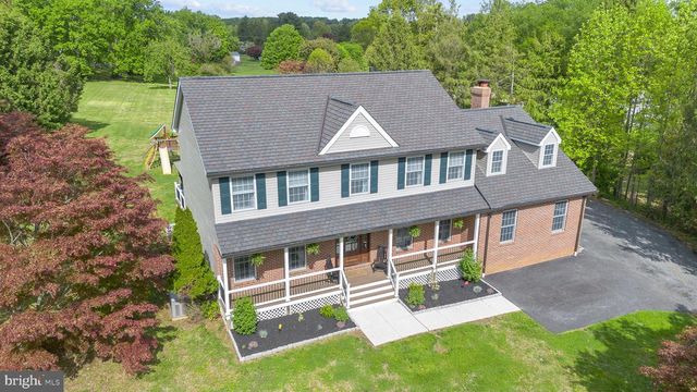 1085 FOREST LN, Glen Mills, PA 19342